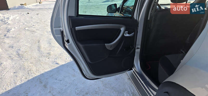 Позашляховик / Кросовер Dacia Duster 2013 в Новоархангельську