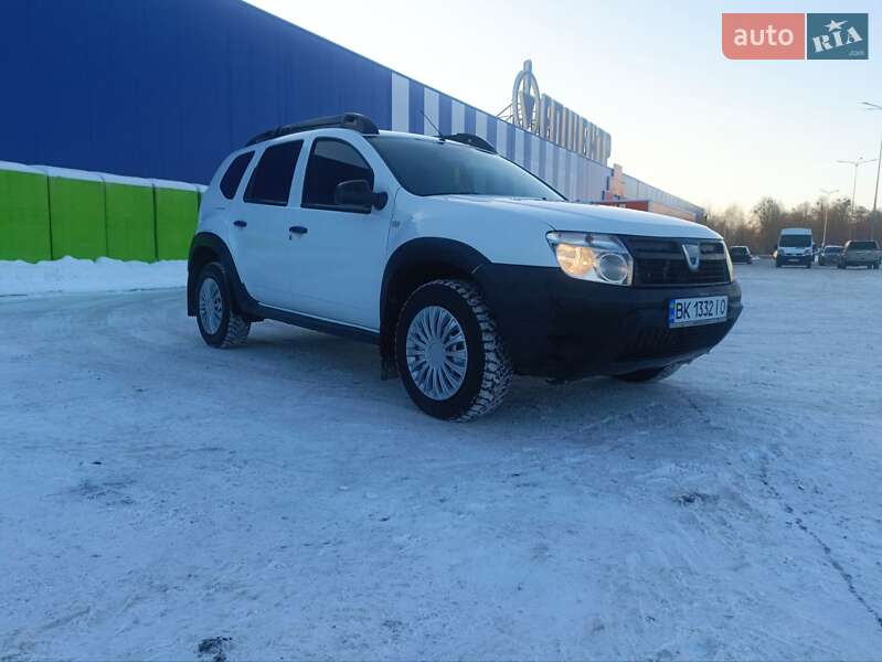 Позашляховик / Кросовер Dacia Duster 2013 в Дубні