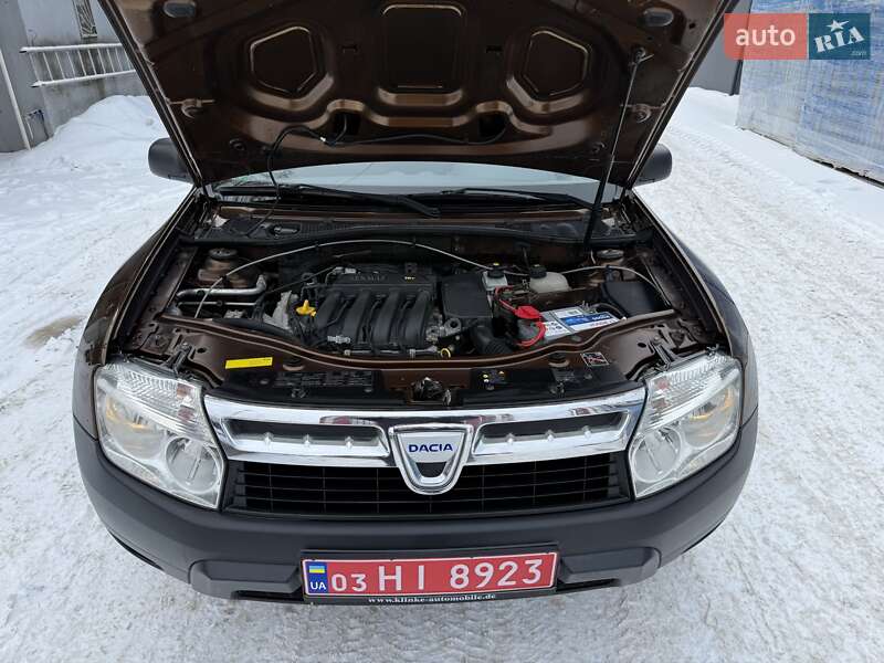 Позашляховик / Кросовер Dacia Duster 2011 в Луцьку