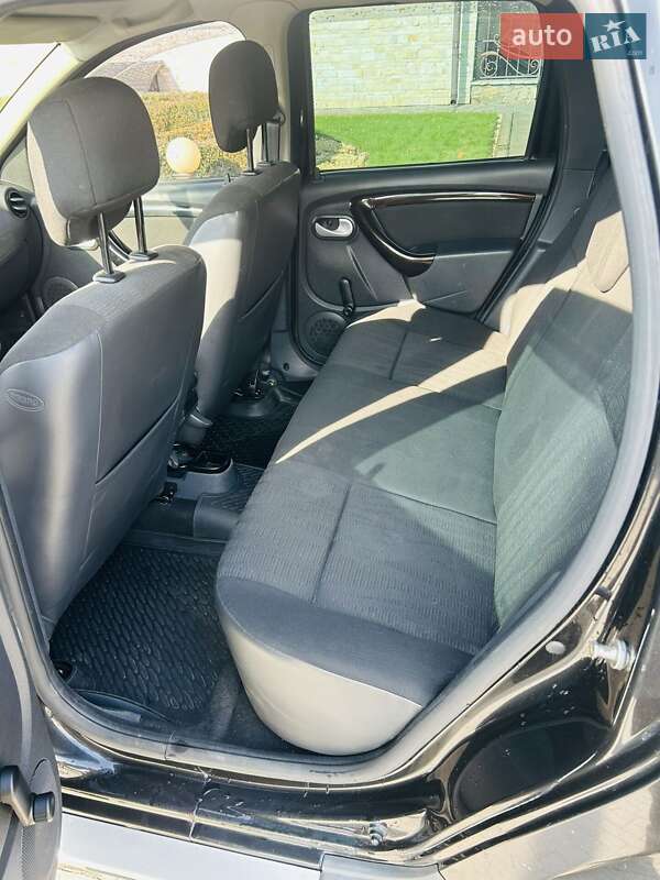 Внедорожник / Кроссовер Dacia Duster 2010 в Сарнах