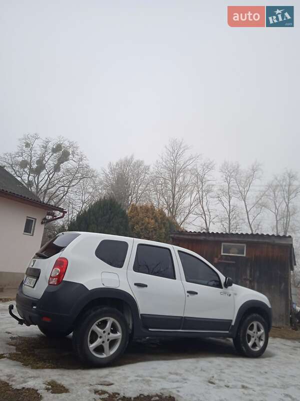 Внедорожник / Кроссовер Dacia Duster 2011 в Калуше