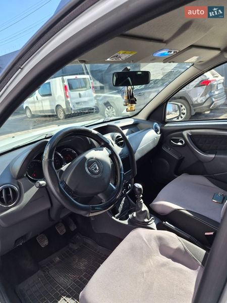 Позашляховик / Кросовер Dacia Duster 2014 в Бучі