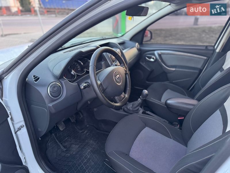 Внедорожник / Кроссовер Dacia Duster 2016 в Житомире