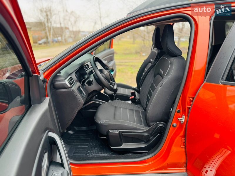 Позашляховик / Кросовер Dacia Duster 2023 в Ромнах фото 15 Позашляховик / Кросовер Dacia Duster 2023 в Ромнах