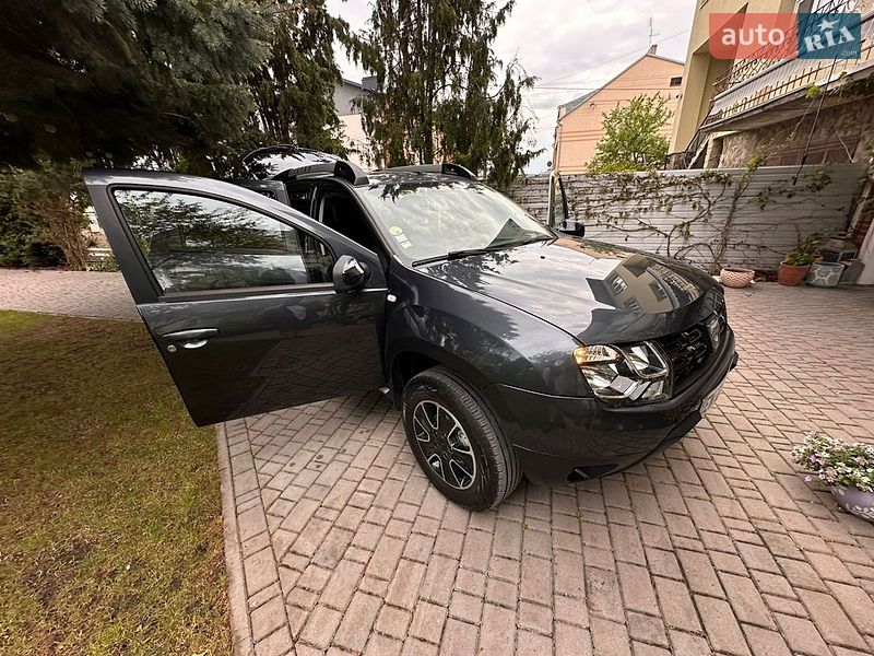 Внедорожник / Кроссовер Dacia Duster 2017 в Львове