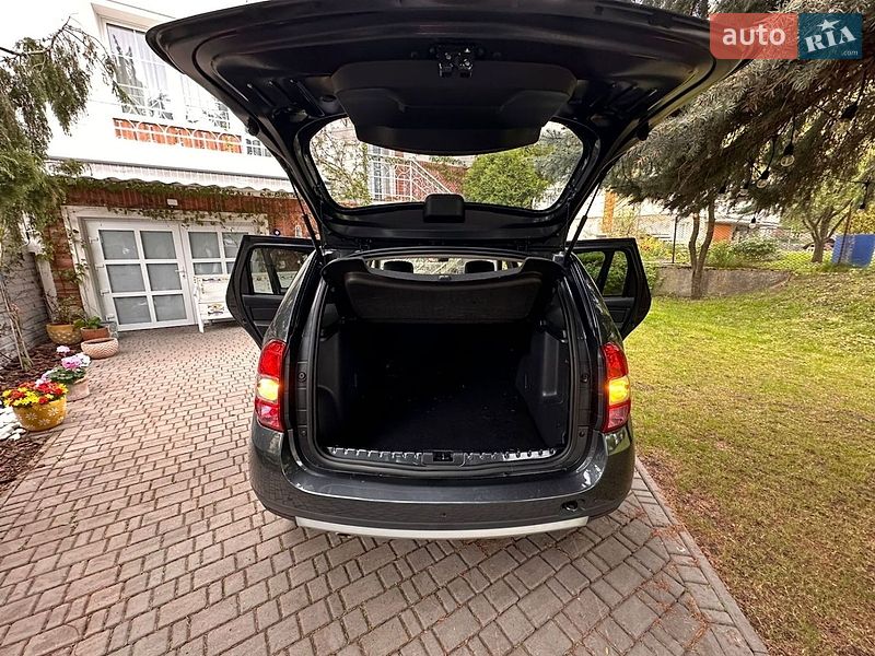 Внедорожник / Кроссовер Dacia Duster 2017 в Львове