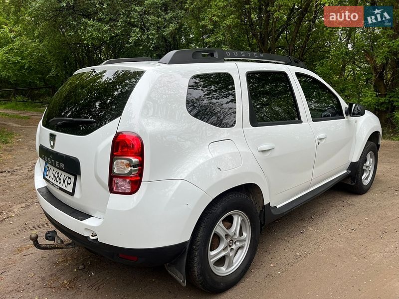 Позашляховик / Кросовер Dacia Duster 2016 в Львові