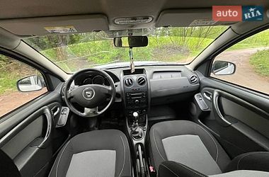 Позашляховик / Кросовер Dacia Duster 2016 в Львові