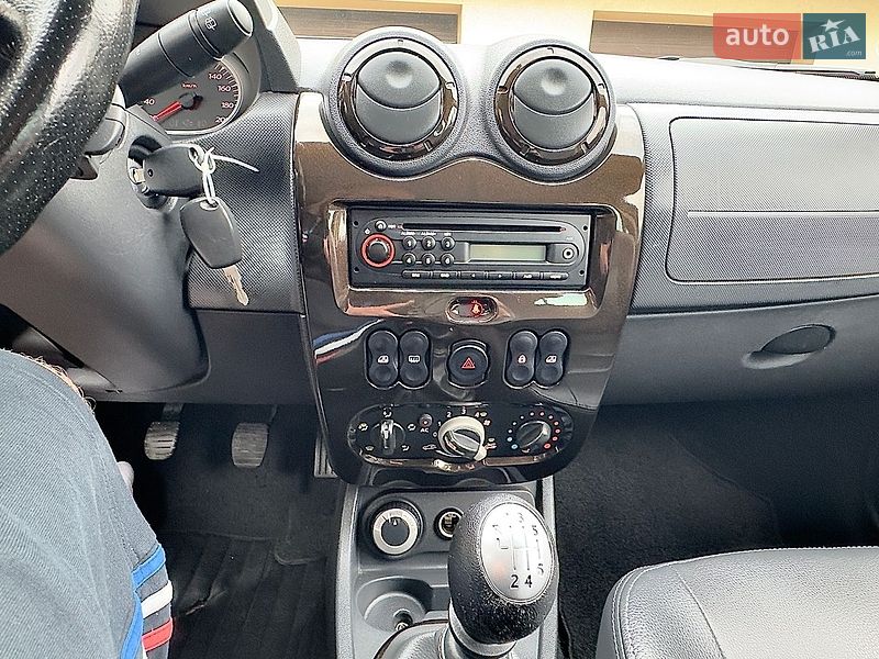 Внедорожник / Кроссовер Dacia Duster 2012 в Хороле фото 42 Внедорожник / Кроссовер Dacia Duster 2012 в Хороле