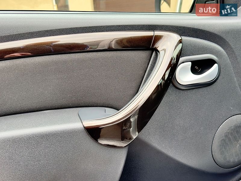 Внедорожник / Кроссовер Dacia Duster 2012 в Хороле фото 49 Внедорожник / Кроссовер Dacia Duster 2012 в Хороле