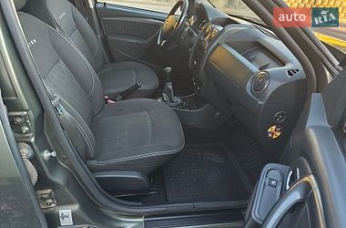 Позашляховик / Кросовер Dacia Duster 2015 в Мені
