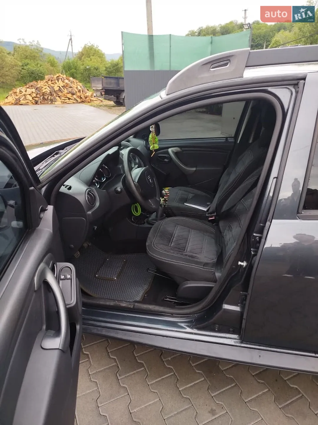 2015 Dacia Duster - мініатюра 12
