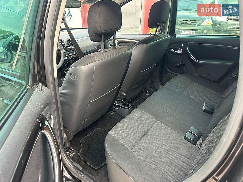 Внедорожник / Кроссовер Dacia Duster 2010 в Сокале