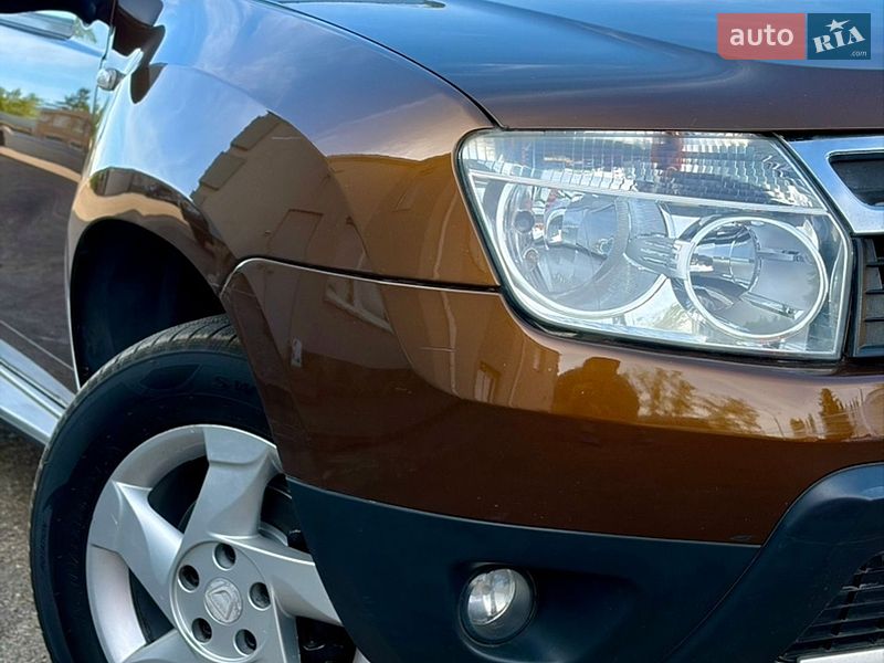 Позашляховик / Кросовер Dacia Duster 2011 в Луцьку