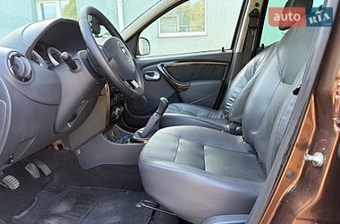 Позашляховик / Кросовер Dacia Duster 2011 в Луцьку