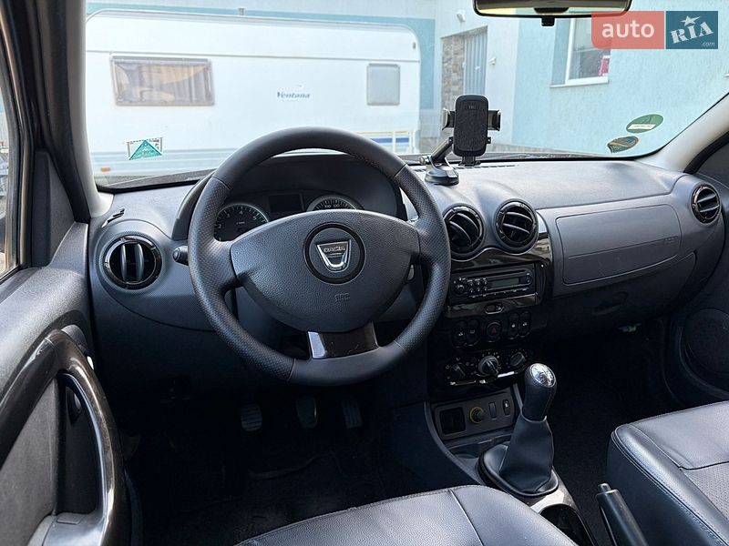 Позашляховик / Кросовер Dacia Duster 2011 в Луцьку