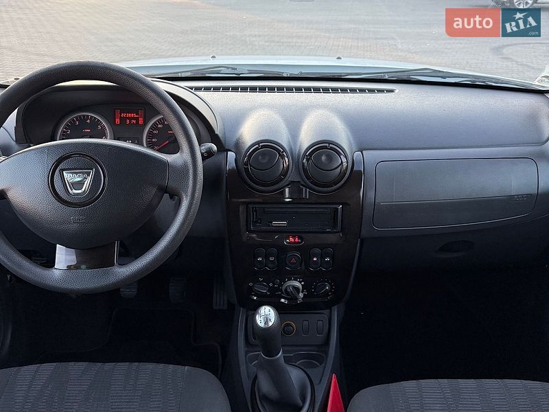 Позашляховик / Кросовер Dacia Duster 2011 в Луцьку
