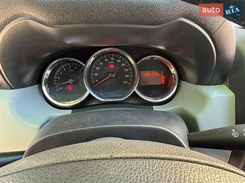 Позашляховик / Кросовер Dacia Duster 2014 в Сараті