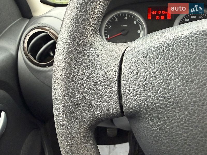 Позашляховик / Кросовер Dacia Duster 2010 в Луцьку