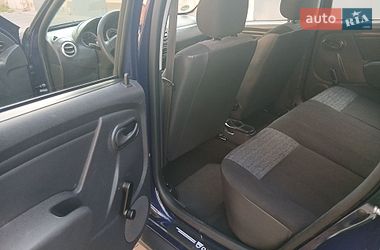 Позашляховик / Кросовер Dacia Duster 2010 в Чорткові