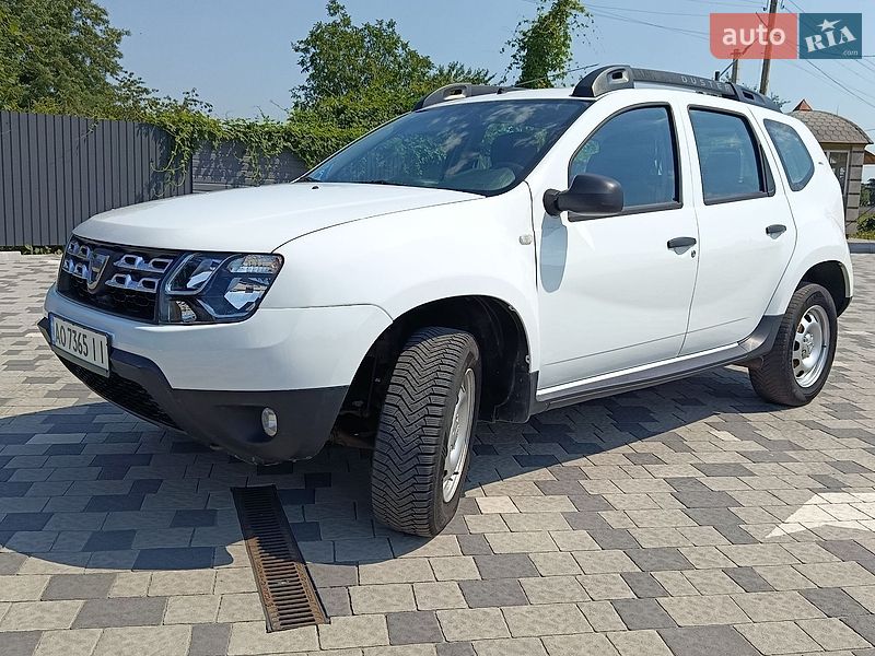 Dacia Duster, photos from the listing