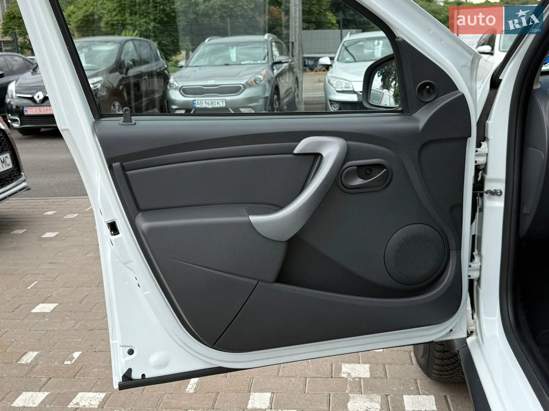 2013 Dacia Duster - мініатюра 61