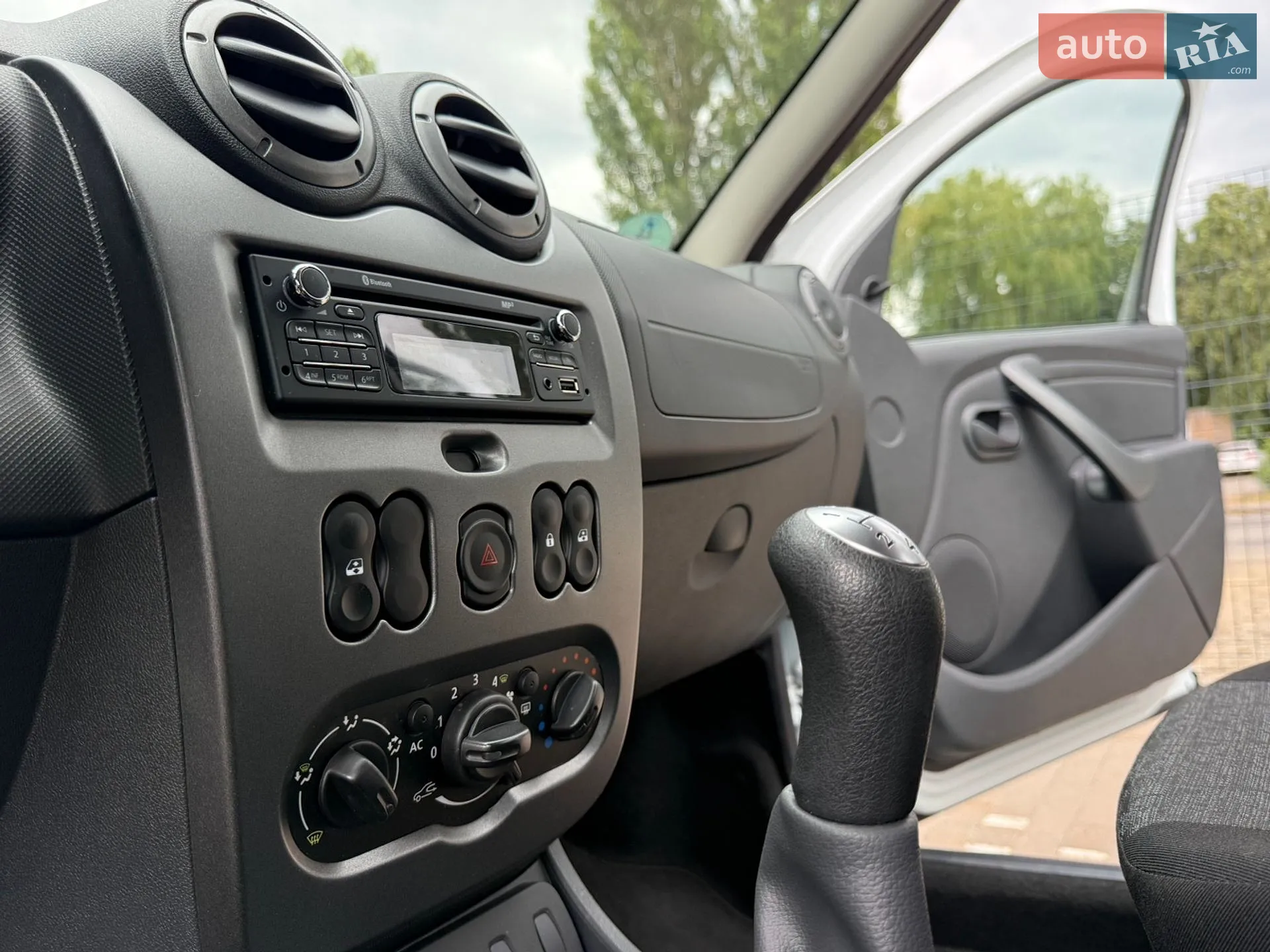 2013 Dacia Duster - мініатюра 69