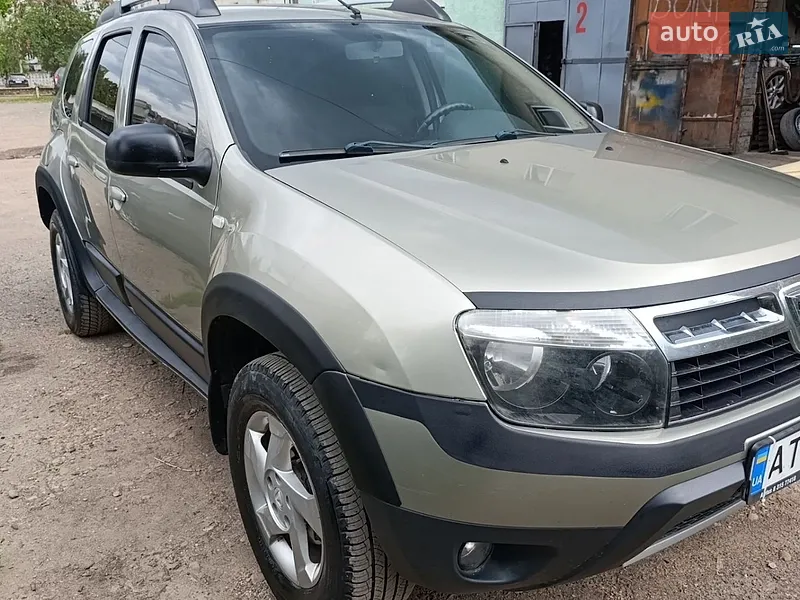 Dacia Duster 2011