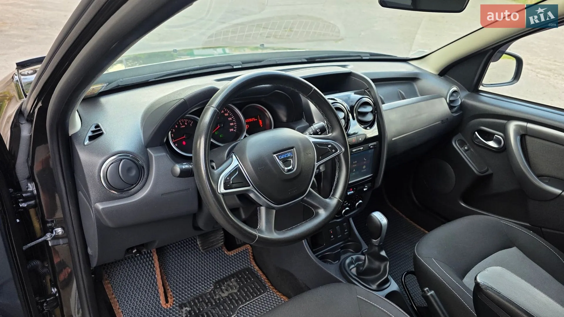 2017 Dacia Duster - мініатюра 2