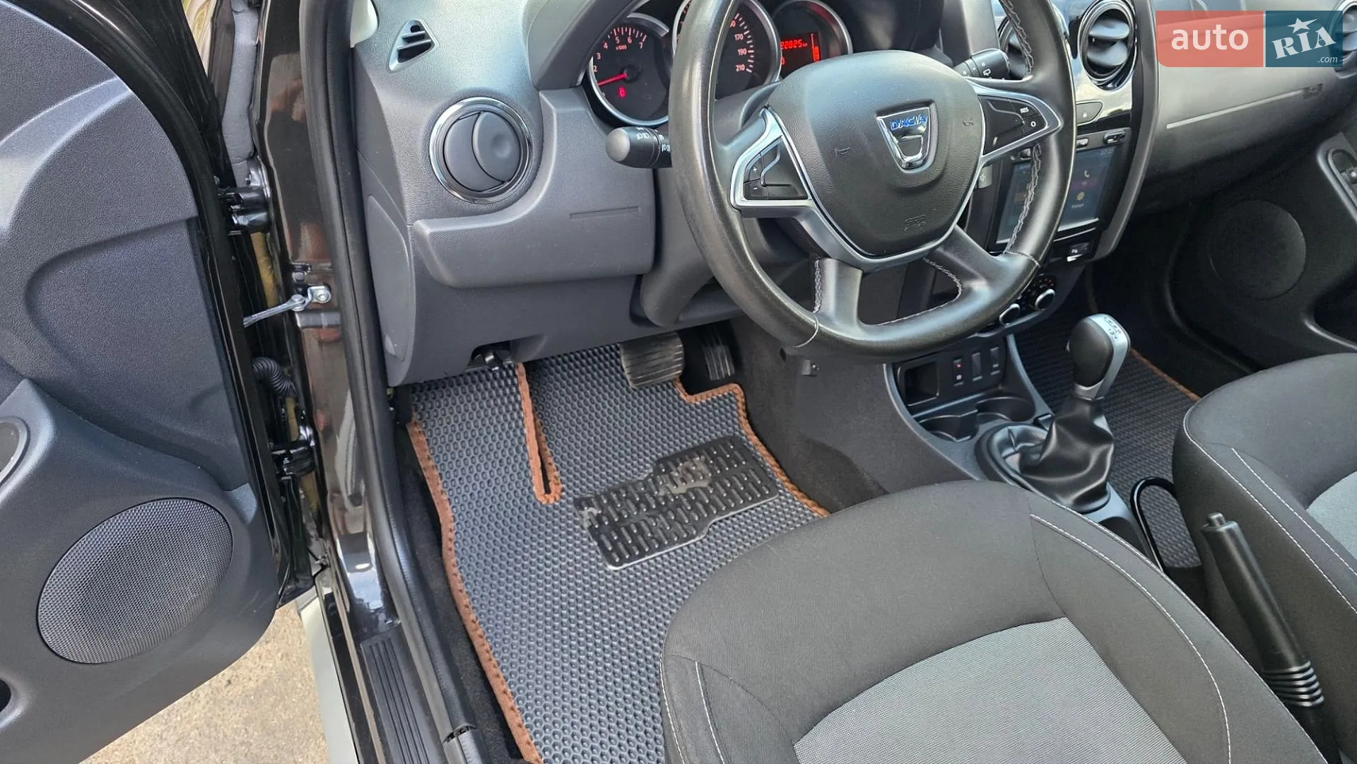 2017 Dacia Duster - мініатюра 39