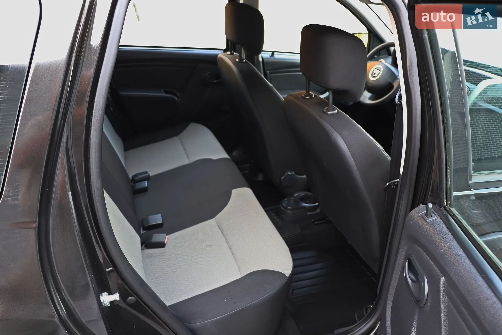 2015 Dacia Duster - мініатюра 12