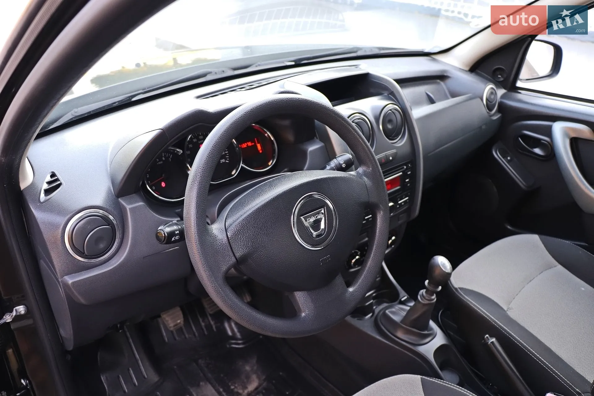2015 Dacia Duster - мініатюра 16