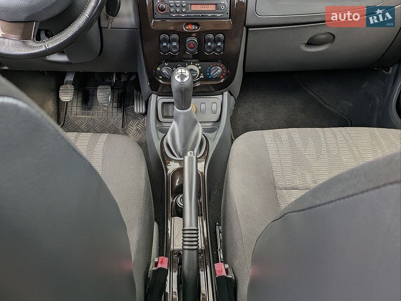 Внедорожник / Кроссовер Dacia Duster 2010 в Тарановке фото 30 Внедорожник / Кроссовер Dacia Duster 2010 в Тарановке