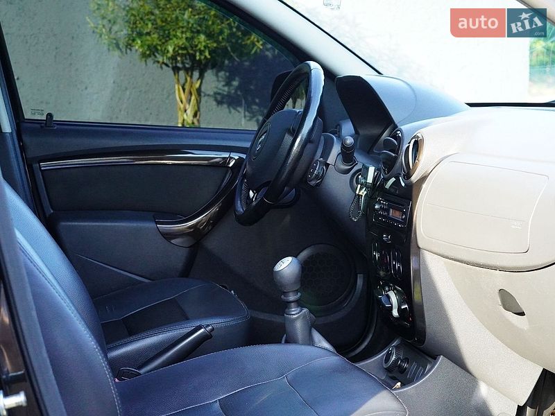 Позашляховик / Кросовер Dacia Duster 2011 в Білгороді-Дністровському фото 10 Позашляховик / Кросовер Dacia Duster 2011 в Білгороді-Дністровському