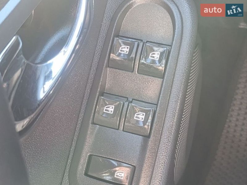 Позашляховик / Кросовер Dacia Duster 2014 в Коломиї