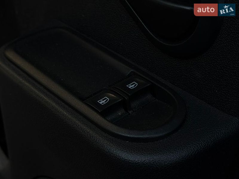 Позашляховик / Кросовер Dacia Duster 2016 в Бурштині