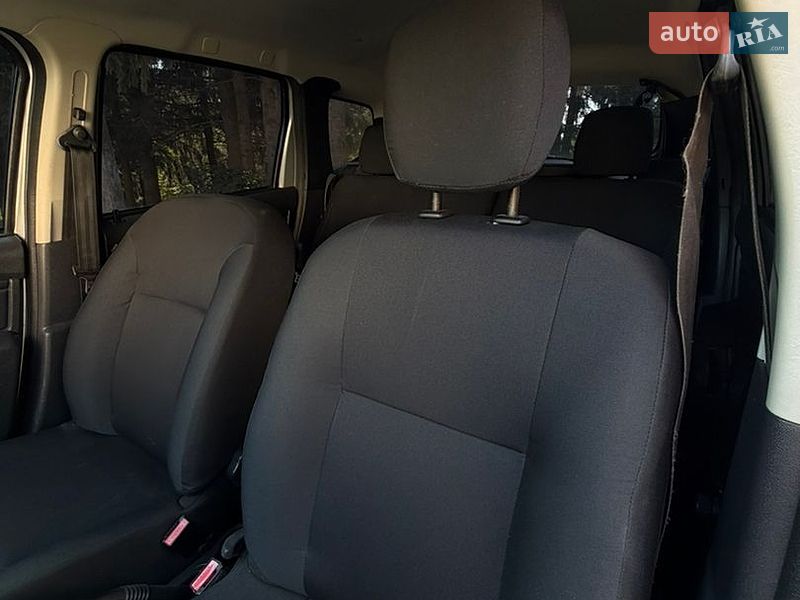 Позашляховик / Кросовер Dacia Duster 2016 в Бурштині