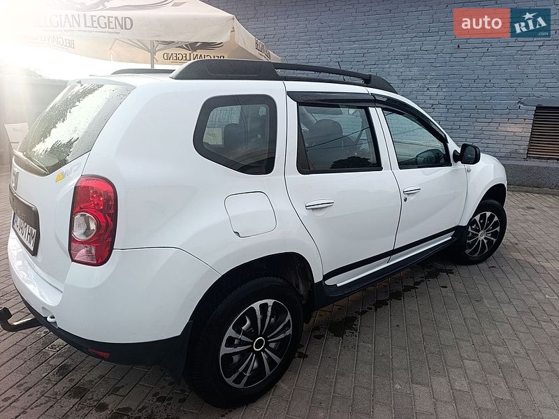 Позашляховик / Кросовер Dacia Duster 2011 в Горохові