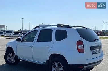 Позашляховик / Кросовер Dacia Duster 2014 в Києві