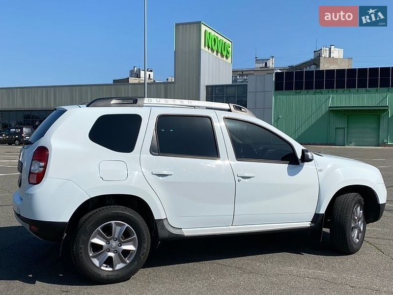 Позашляховик / Кросовер Dacia Duster 2014 в Києві