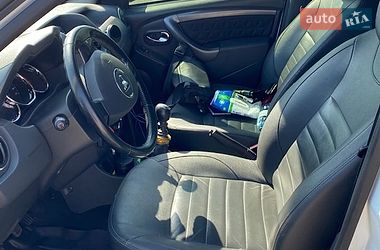 Позашляховик / Кросовер Dacia Duster 2014 в Києві