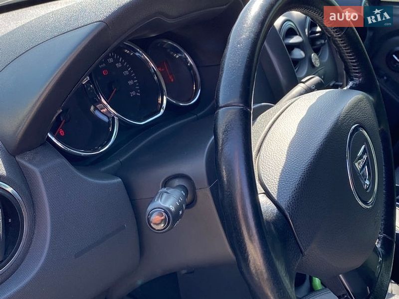 Позашляховик / Кросовер Dacia Duster 2014 в Києві