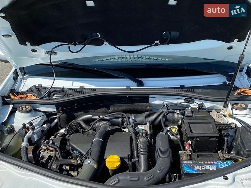 Позашляховик / Кросовер Dacia Duster 2014 в Києві