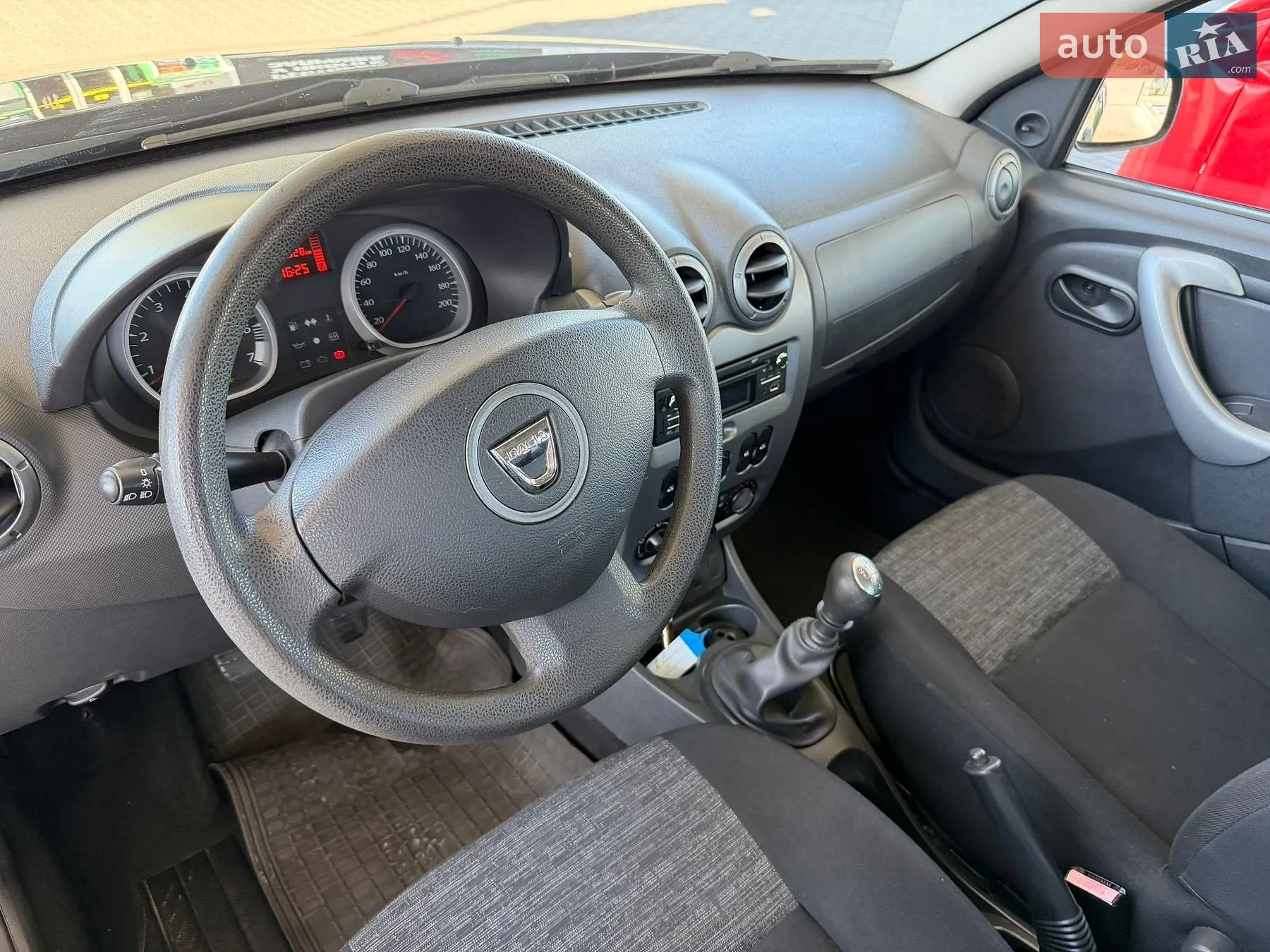 2012 Dacia Duster - мініатюра 15