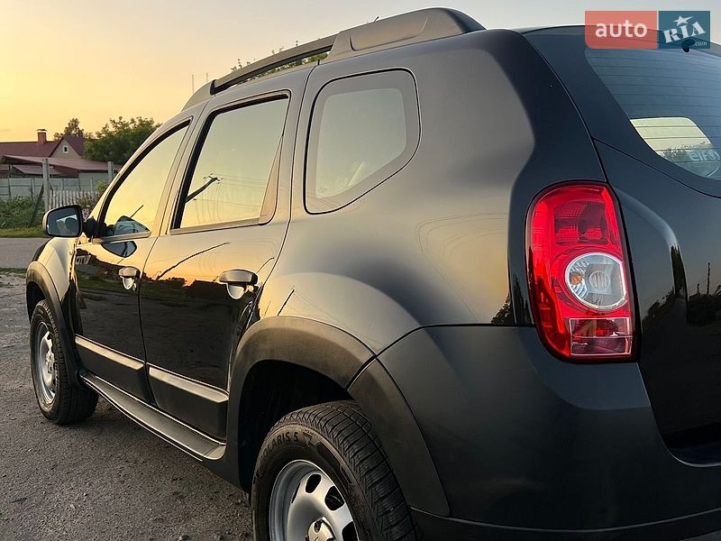 Позашляховик / Кросовер Dacia Duster 2012 в Дубні