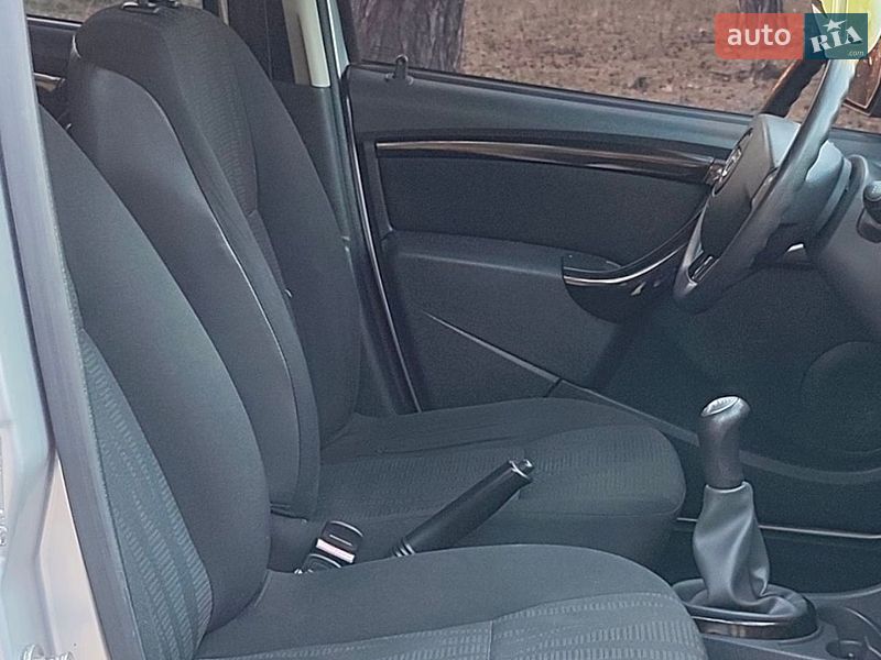 Позашляховик / Кросовер Dacia Duster 2010 в Черкасах