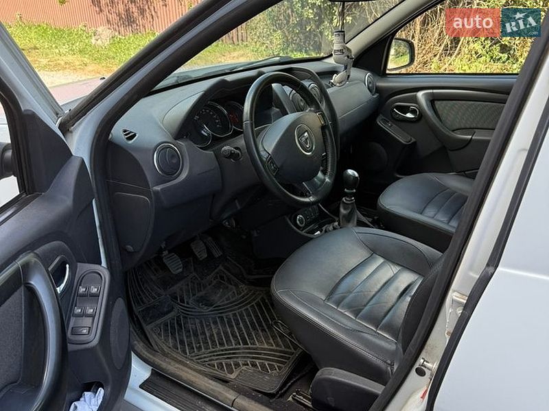 Внедорожник / Кроссовер Dacia Duster 2015 в Полтаве