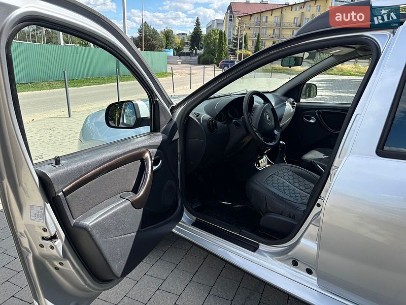Позашляховик / Кросовер Dacia Duster 2010 в Львові