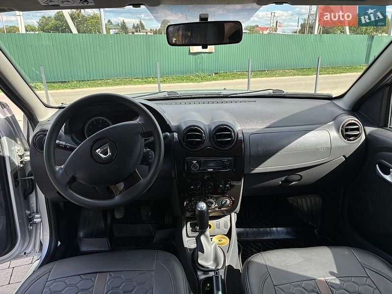 Позашляховик / Кросовер Dacia Duster 2010 в Львові