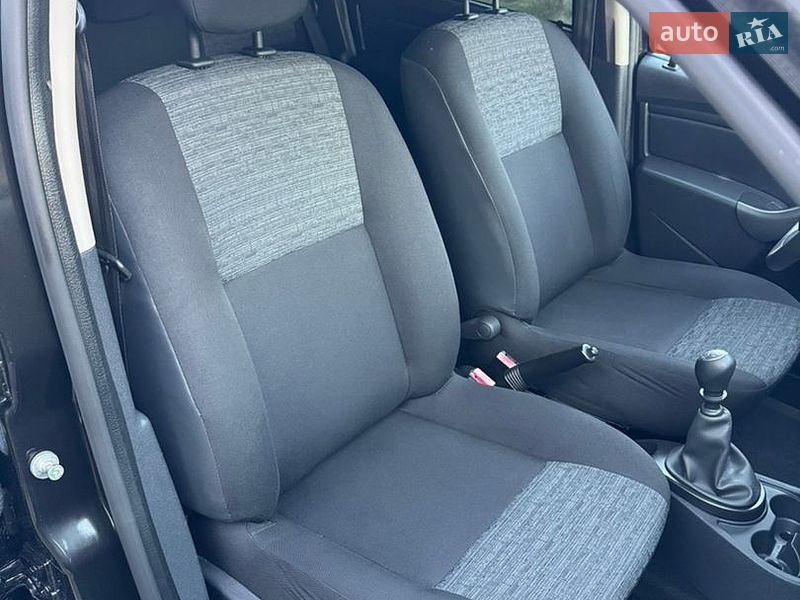 Позашляховик / Кросовер Dacia Duster 2012 в Великій Багачці фото 46 Позашляховик / Кросовер Dacia Duster 2012 в Великій Багачці